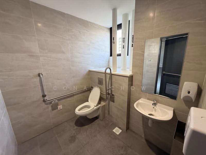 Tampines Connection, 2 Tampines North Drive 4, Pasir Ris / Tampines, 1,927 sqft, Factory / Workshop (B2) For Sale, by Conan Chow, 500265478 - Bathroom - CommercialGuru.com.sg