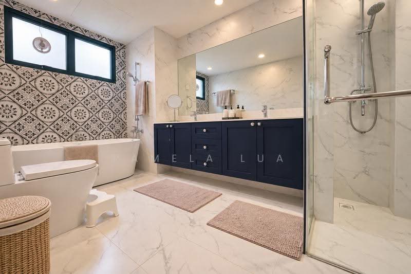 Palm Spring, 22 Ewe Boon Road, Tanglin / Holland / Bukit Timah, 4 Bedrooms, 2,131 sqft, Condominium For Sale, by Pamela Lua, 500265479 - Master Bathroom - PropertyGuru.com.sg
