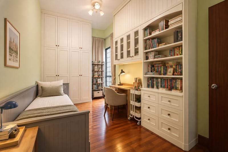 Palm Spring, 22 Ewe Boon Road, Tanglin / Holland / Bukit Timah, 4 Bedrooms, 2,131 sqft, Condominium For Sale, by Pamela Lua, 500265479 - Common Room with attached bathroom - PropertyGuru.com.sg