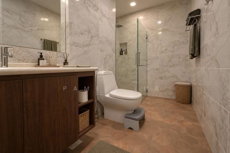 Palm Spring, 22 Ewe Boon Road, Tanglin / Holland / Bukit Timah, 4 Bedrooms, 2,131 sqft, Condominium For Sale, by Pamela Lua, 500265479 - Common Bathroom - PropertyGuru.com.sg