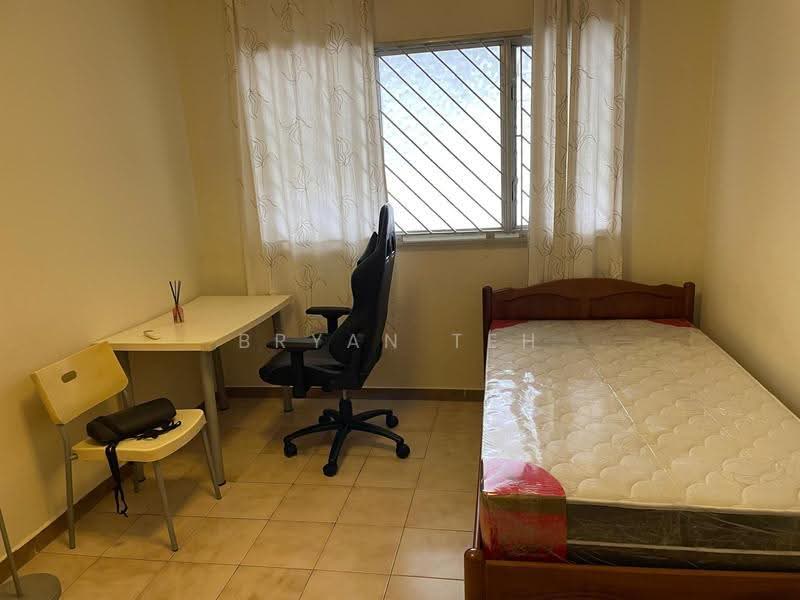 104 Gangsa Road, 104 Gangsa Road, Dairy Farm / Bukit Panjang / Choa Chu Kang, 2 Bedrooms, 785 sqft, HDB Flat For Rent, by Bryan Teh, 500265489 - Bedroom - PropertyGuru.com.sg