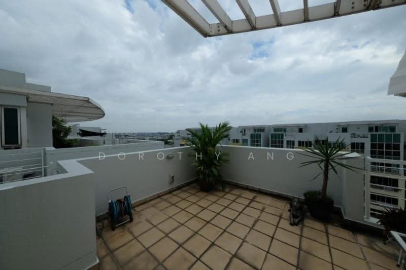 Sunglade, 9 Serangoon Avenue 2, Hougang / Punggol / Sengkang, 4 Bedrooms, 1,776 sqft, Condominium For Sale, by Dorothy Ang, 500265516 - PropertyGuru.com.sg