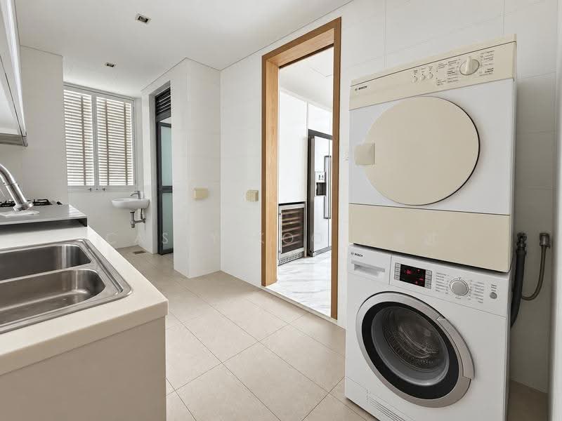 Skypark @ Somerset, 22 Saint Thomas Walk, Orchard / River Valley, 4 Bedrooms, 3,347 sqft, Apartment For Rent, by Casey Koo 古家进, 500265529 - Kitchen - PropertyGuru.com.sg