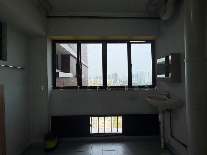 5 Holland Close, 5 Holland Close, Tanglin / Holland / Bukit Timah, 3 Bedrooms, 1,130 sqft, HDB Flat For Sale, by Yeo Tong Boon, 500265540 - Bathroom - PropertyGuru.com.sg