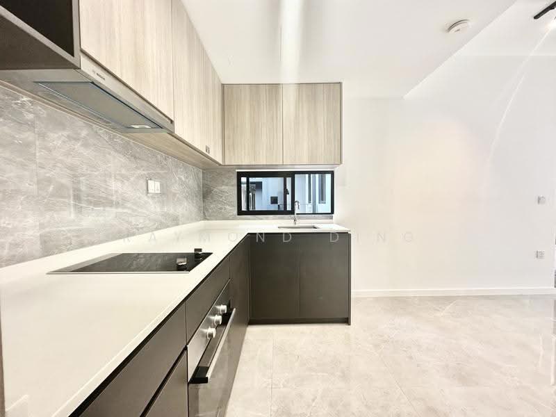 Pinetree Hill, 32 Pine Grove, Clementi Park / Upper Bukit Timah, 2 Bedrooms, 797 sqft, Condominium For Rent, by Raymond Ding, 500265545 - PropertyGuru.com.sg