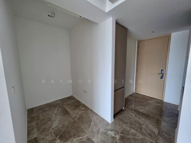 Pinetree Hill, 32 Pine Grove, Clementi Park / Upper Bukit Timah, 2 Bedrooms, 797 sqft, Condominium For Rent, by Raymond Ding, 500265545 - Entrance - PropertyGuru.com.sg