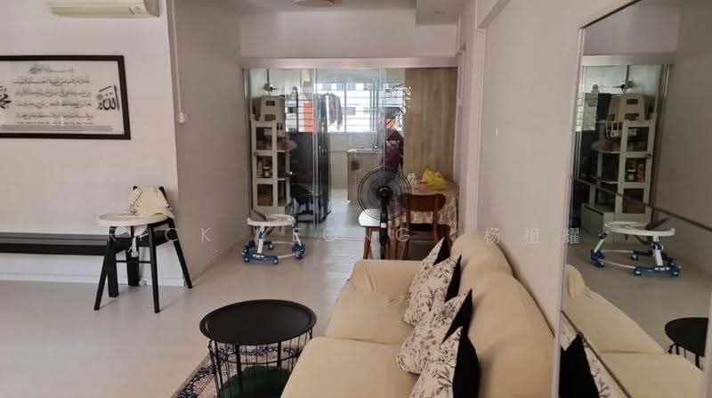 413 Bukit Batok West Avenue 4, 413 Bukit Batok West Avenue 4, Dairy Farm / Bukit Panjang / Choa Chu Kang, 3 Bedrooms, 915 sqft, HDB Flat For Rent, by Rick Yeong  杨祖耀, 500265548 - Living Room - PropertyGuru.com.sg