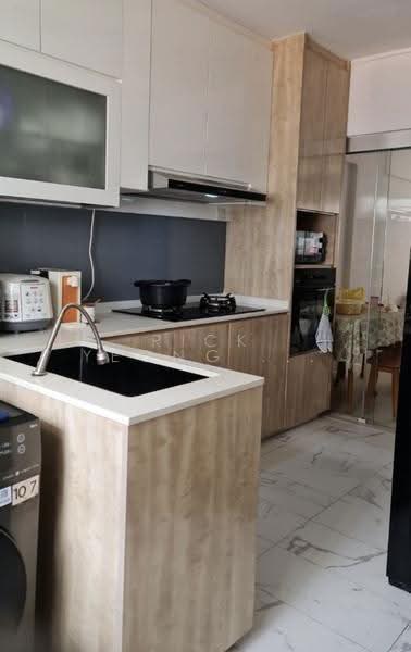 413 Bukit Batok West Avenue 4, 413 Bukit Batok West Avenue 4, Dairy Farm / Bukit Panjang / Choa Chu Kang, 3 Bedrooms, 915 sqft, HDB Flat For Rent, by Rick Yeong  杨祖耀, 500265548 - Kitchen - PropertyGuru.com.sg