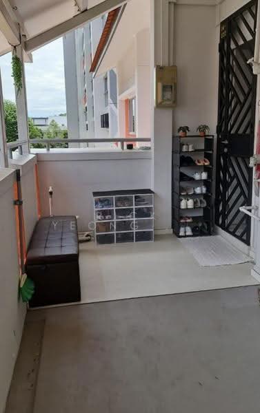 413 Bukit Batok West Avenue 4, 413 Bukit Batok West Avenue 4, Dairy Farm / Bukit Panjang / Choa Chu Kang, 3 Bedrooms, 915 sqft, HDB Flat For Rent, by Rick Yeong  杨祖耀, 500265548 - Balcony - PropertyGuru.com.sg