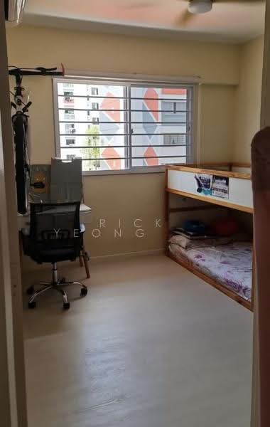413 Bukit Batok West Avenue 4, 413 Bukit Batok West Avenue 4, Dairy Farm / Bukit Panjang / Choa Chu Kang, 3 Bedrooms, 915 sqft, HDB Flat For Rent, by Rick Yeong  杨祖耀, 500265548 - Bedroom - PropertyGuru.com.sg
