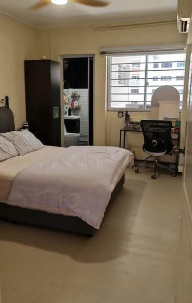 413 Bukit Batok West Avenue 4, 413 Bukit Batok West Avenue 4, Dairy Farm / Bukit Panjang / Choa Chu Kang, 3 Bedrooms, 915 sqft, HDB Flat For Rent, by Rick Yeong  杨祖耀, 500265548 - Bedroom - PropertyGuru.com.sg