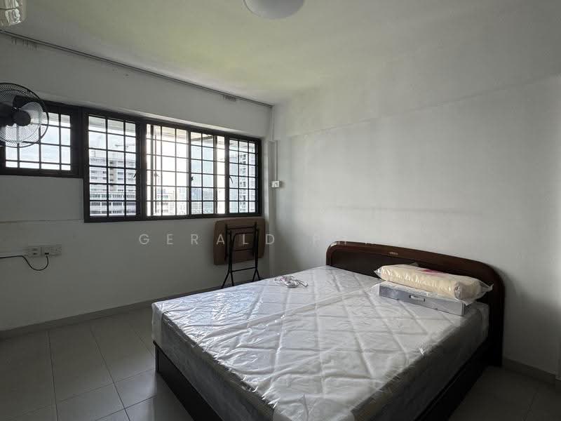 219 Lorong 8 Toa Payoh, 219 Lorong 8 Toa Payoh, Balestier / Toa Payoh, Room Rental, 150 sqft, HDB Flat For Rent, by Gerald Phng, 500265551 - Bedroom - PropertyGuru.com.sg