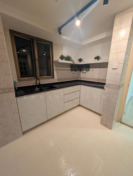 Parkview Apartments, 1 Bukit Batok Street 25, Dairy Farm / Bukit Panjang / Choa Chu Kang, 3 Bedrooms, 1,119 sqft, Apartment For Rent, by ANNABEL TAN, 500265552 - Kitchen - PropertyGuru.com.sg