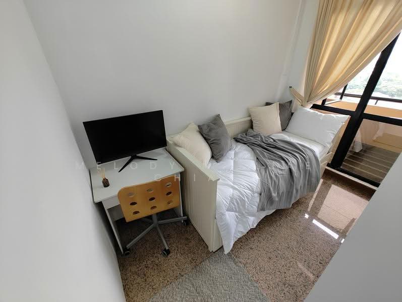 Dover Parkview, 38 Dover Rise, Buona Vista / West Coast / Clementi New Town, Room Rental, 120 sqft, Condominium For Rent, by Melody Azyliae Chiam, 500265562 - Bedroom - PropertyGuru.com.sg