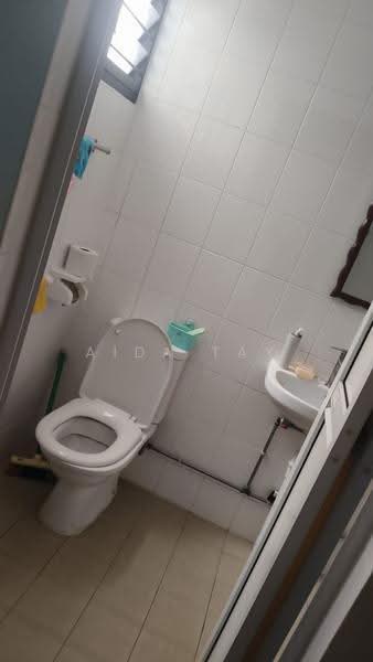 794 Yishun Ring Road, 794 Yishun Ring Road, Sembawang / Yishun, Room Rental, 160 sqft, HDB Flat For Rent, by Aida Tay, 500265566 - Bathroom - PropertyGuru.com.sg