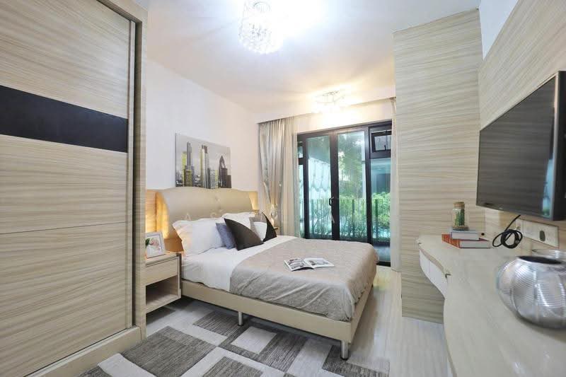 Hijauan, 63 Cavenagh Road, Orchard / River Valley, 3 Bedrooms, 1,141 sqft, Condominium For Sale, by Cassie Ang, 500265569 - En-suite Master Bedroom - PropertyGuru.com.sg