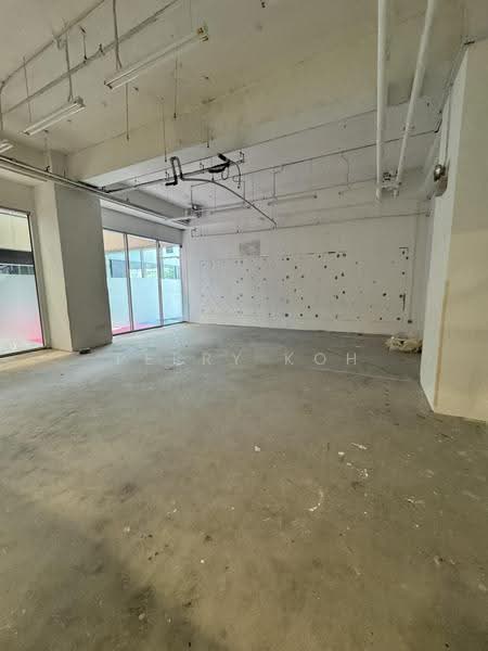 CT Hub, 2 Kallang Avenue, Balestier / Toa Payoh, 850 sqft, Mall Shop For Sale, by Perry Koh, 500265580 - Interior - CommercialGuru.com.sg