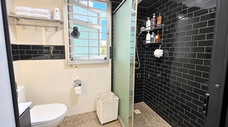 502A Yishun Street 51, 502A Yishun Street 51, Sembawang / Yishun, 3 Bedrooms, 990 sqft, HDB Flat For Sale, by Zaida Sidek, 500265584 - Master Bathroom - PropertyGuru.com.sg