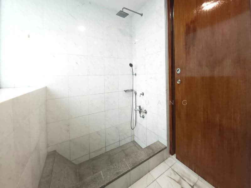 The Lakeshore, 31 Jurong West Street 41, Boon Lay / Jurong / Tuas, Room Rental, 200 sqft, Condominium For Rent, by Alyssa Huang 黄家敏, 500265586 - Bathroom - PropertyGuru.com.sg