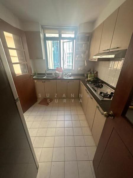 Sanctuary Green, 191 Tanjong Rhu Road, East Coast / Marine Parade, 3 Bedrooms, 1,399 sqft, Condominium For Sale, by Suzanna Surya, 500265588 - Kitchen - PropertyGuru.com.sg