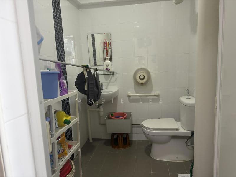716 Bedok Reservoir Road, 716 Bedok Reservoir Road, Bedok / Upper East Coast, 3 Bedrooms, 142 sqft, HDB Flat For Sale, by Maggie Lee, 500265629 - PropertyGuru.com.sg