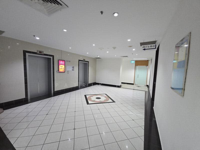 Parklane Shopping Mall, 35 Selegie Road, Beach Road / Bugis / Rochor, 861 sqft, Office For Rent, by Patrik Tam, 500265632 - Lobby - CommercialGuru.com.sg