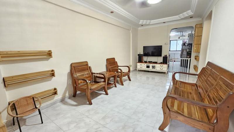 405 Ang Mo Kio Avenue 10, 405 Ang Mo Kio Avenue 10, Ang Mo Kio / Bishan / Thomson, 2 Bedrooms, 721 sqft, HDB Flat For Sale, by Antony Robertson, 500265653 - Living Room - PropertyGuru.com.sg