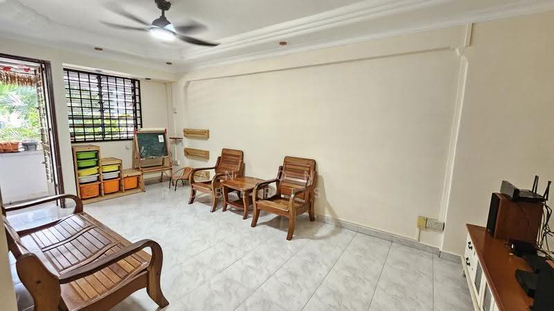 405 Ang Mo Kio Avenue 10, 405 Ang Mo Kio Avenue 10, Ang Mo Kio / Bishan / Thomson, 2 Bedrooms, 721 sqft, HDB Flat For Sale, by Antony Robertson, 500265653 - Living Room - PropertyGuru.com.sg