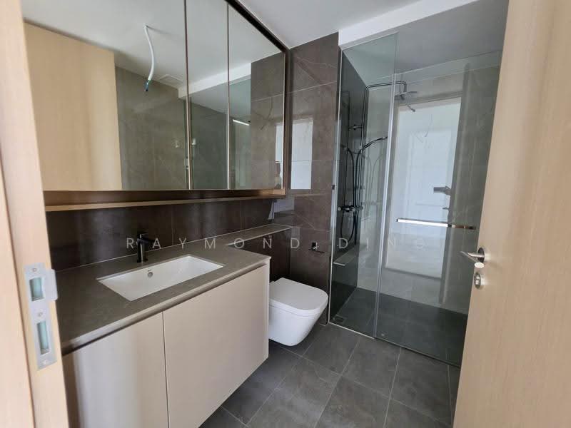 Pinetree Hill, 30 Pine Grove, Clementi Park / Upper Bukit Timah, 1 Bedroom, 538 sqft, Condominium For Rent, by Raymond Ding, 500265661 - Bathroom - PropertyGuru.com.sg