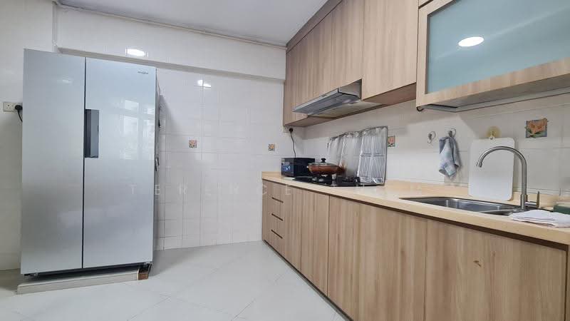 323C Sengkang East Way, 323C Sengkang East Way, Hougang / Punggol / Sengkang, 3 Bedrooms, 1,184 sqft, HDB Flat For Rent, by Terence Tham, 500265685 - Kitchen - PropertyGuru.com.sg