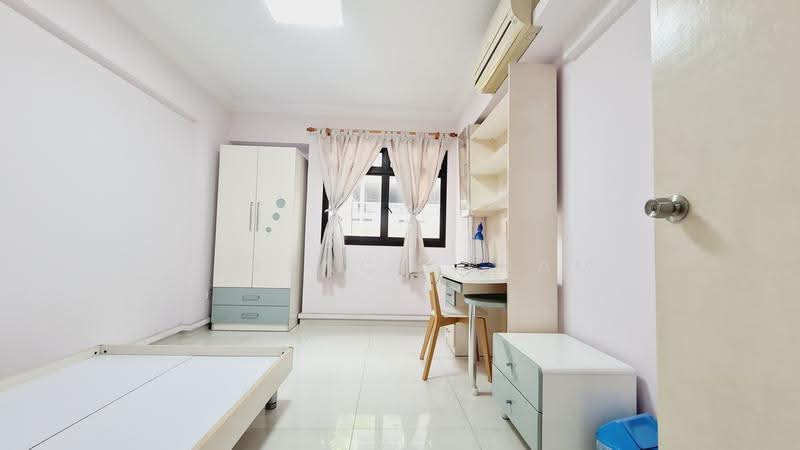 323C Sengkang East Way, 323C Sengkang East Way, Hougang / Punggol / Sengkang, 3 Bedrooms, 1,184 sqft, HDB Flat For Rent, by Terence Tham, 500265685 - Bedroom - PropertyGuru.com.sg