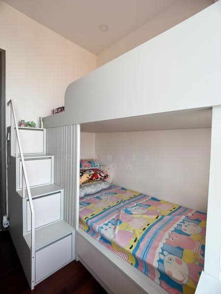 Queens Peak, 3 Dundee Road, Alexandra / Commonwealth, 3 Bedrooms, 861 sqft, Condominium For Sale, by Charles Chow, 500265686 - Bedroom - PropertyGuru.com.sg