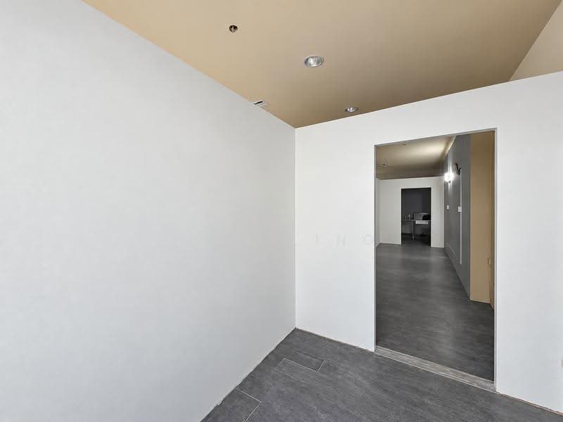 Parklane Shopping Mall, 35 Selegie Road, Beach Road / Bugis / Rochor, 452 sqft, Shop / Shophouse For Sale, by June Ling, 500265704 - Interior - CommercialGuru.com.sg