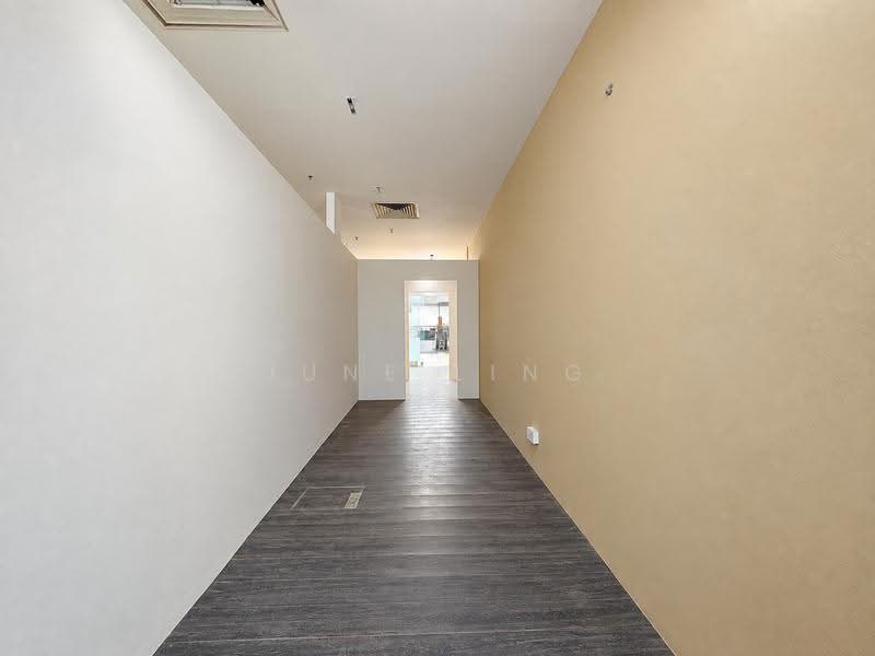 Parklane Shopping Mall, 35 Selegie Road, Beach Road / Bugis / Rochor, 452 sqft, Shop / Shophouse For Sale, by June Ling, 500265704 - Interior - CommercialGuru.com.sg