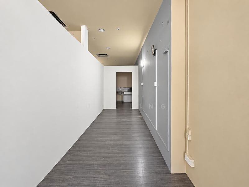 Parklane Shopping Mall, 35 Selegie Road, Beach Road / Bugis / Rochor, 452 sqft, Shop / Shophouse For Sale, by June Ling, 500265704 - Corridor - CommercialGuru.com.sg