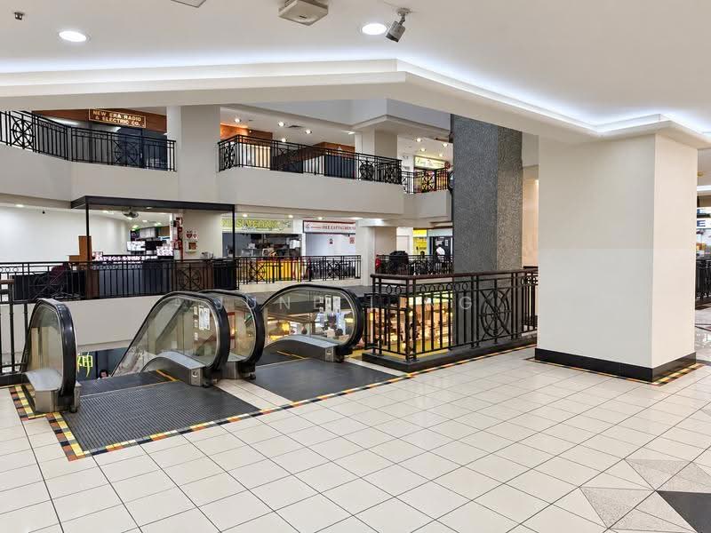Parklane Shopping Mall, 35 Selegie Road, Beach Road / Bugis / Rochor, 452 sqft, Shop / Shophouse For Sale, by June Ling, 500265704 - Interior - CommercialGuru.com.sg