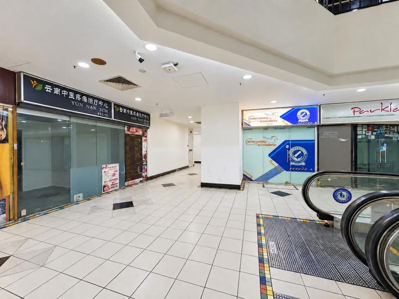 Parklane Shopping Mall, 35 Selegie Road, Beach Road / Bugis / Rochor, 452 sqft, Shop / Shophouse For Sale, by June Ling, 500265704 - Interior - CommercialGuru.com.sg