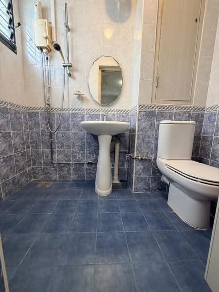 14 Marine Terrace, 14 Marine Terrace, East Coast / Marine Parade, 3 Bedrooms, 1,302 sqft, HDB Flat For Sale, by Li Hui Bing Sandra, 500265706 - Bathroom - PropertyGuru.com.sg