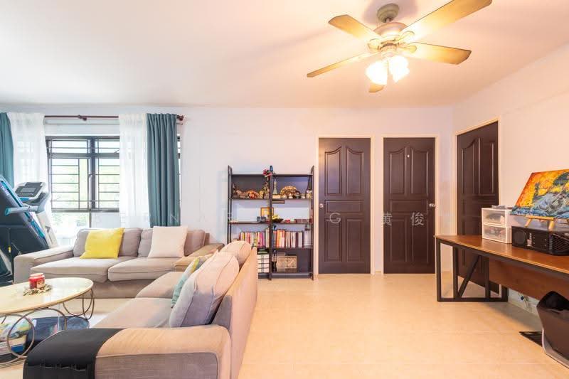 501C Wellington Circle, 501C Wellington Circle, Sembawang / Yishun, 3 Bedrooms, 1,184 sqft, HDB Flat For Sale, by Bernard Ng 黄俊凯, 500265724 - Living Room - PropertyGuru.com.sg