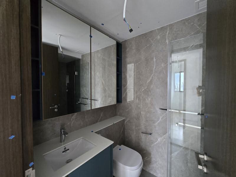 Pinetree Hill, 30 Pine Grove, Clementi Park / Upper Bukit Timah, 2 Bedrooms, 764 sqft, Condominium For Rent, by Jeff Lim, 500265730 - Bathroom - PropertyGuru.com.sg