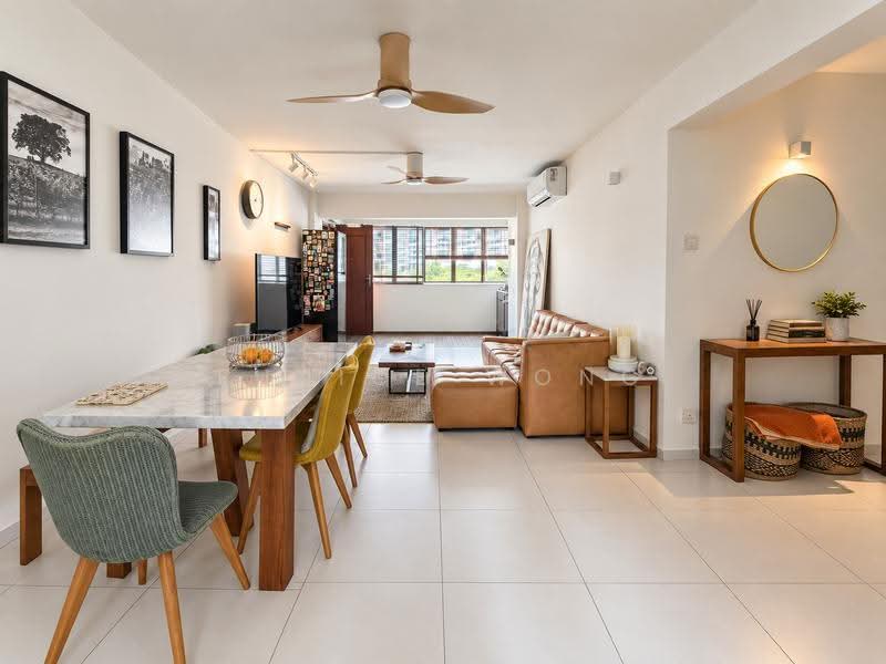 156 Hougang Street 11, 156 Hougang Street 11, Hougang / Punggol / Sengkang, 3 Bedrooms, 1,302 sqft, HDB Flat For Sale, by Eunice Wong, 500265734 - Living Room - PropertyGuru.com.sg