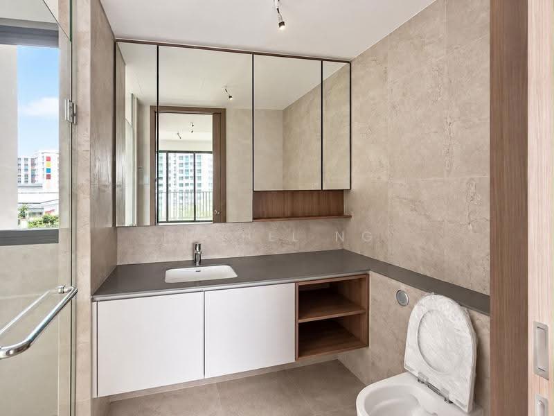 Norwood Grand, 8 Champions Way, Admiralty / Woodlands, 4 Bedrooms, 1,335 sqft, Condominium For Rent, by Rachel Ng, 500265736 - Master Bathroom - PropertyGuru.com.sg