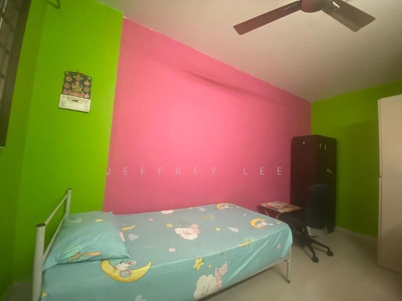 721 Jurong West Avenue 5, 721 Jurong West Avenue 5, Boon Lay / Jurong / Tuas, Room Rental, 150 sqft, HDB Flat For Rent, by Jeffrey Lee, 500265748 - Bedroom - PropertyGuru.com.sg