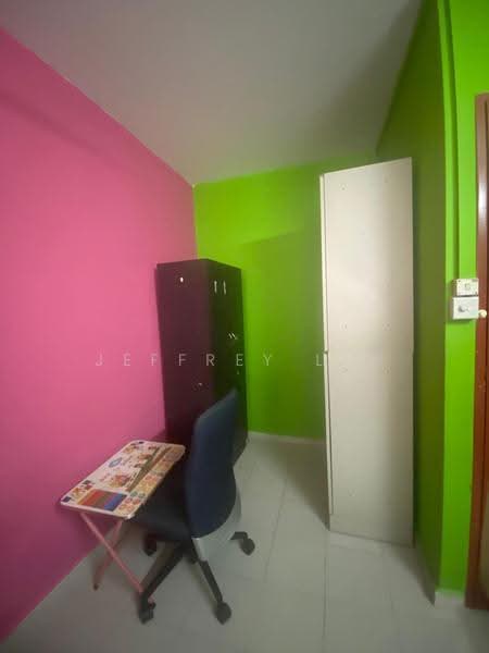 721 Jurong West Avenue 5, 721 Jurong West Avenue 5, Boon Lay / Jurong / Tuas, Room Rental, 150 sqft, HDB Flat For Rent, by Jeffrey Lee, 500265748 - Study - PropertyGuru.com.sg