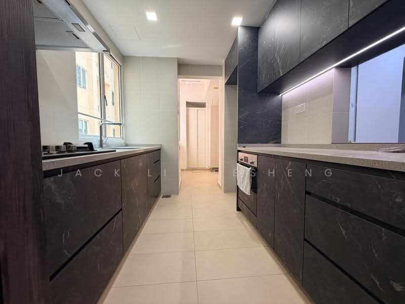 Seletar Springs Condominium, 110 Gerald Drive, Seletar / Yio Chu Kang, 3 Bedrooms, 1,335 sqft, Condominium For Sale, by Jack Lin Desheng, 500265774 - Kitchen - PropertyGuru.com.sg