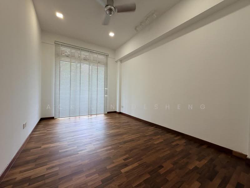 Seletar Springs Condominium, 110 Gerald Drive, Seletar / Yio Chu Kang, 3 Bedrooms, 1,335 sqft, Condominium For Sale, by Jack Lin Desheng, 500265774 - Bedroom 1 - PropertyGuru.com.sg