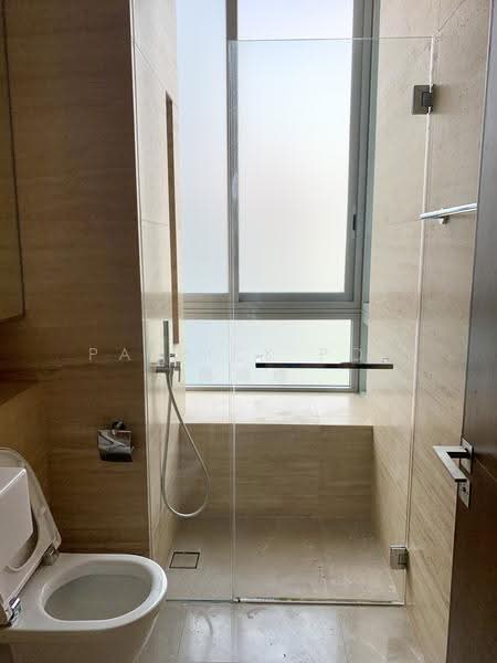 8 Rodyk, 8 Rodyk Street, Orchard / River Valley, 3 Bedrooms, 1,518 sqft, Condominium For Rent, by Patrick Poh 傅靖尰, 500265776 - Bathroom - PropertyGuru.com.sg