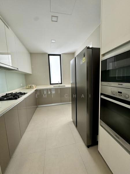 d'Leedon (Former Farrer Court), 15 Leedon Heights, Tanglin / Holland / Bukit Timah, 3 Bedrooms, 1,873 sqft, Condominium For Rent, by Emi Chai, 500265783 - Kitchen - PropertyGuru.com.sg
