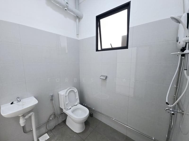 3A Jalan Wangi, Jalan Wangi, Macpherson / Potong Pasir, 3 Bedrooms, 1,087 sqft, Shophouse For Rent, by Forbes Seah, 500265791 - Common bathroom - PropertyGuru.com.sg