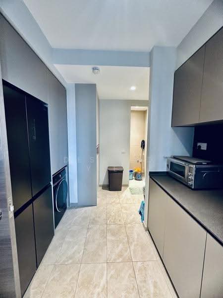 The Florence Residences, 97 Hougang Avenue 2, Hougang / Punggol / Sengkang, 5 Bedrooms, 1,668 sqft, Condominium For Sale, by Desmond Yuen, 500265794 - Kitchen - PropertyGuru.com.sg